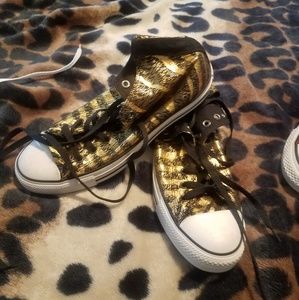 Gold Converse